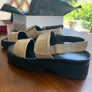Thierry Rabotin Barton NWT Cream Crocodile Sandals